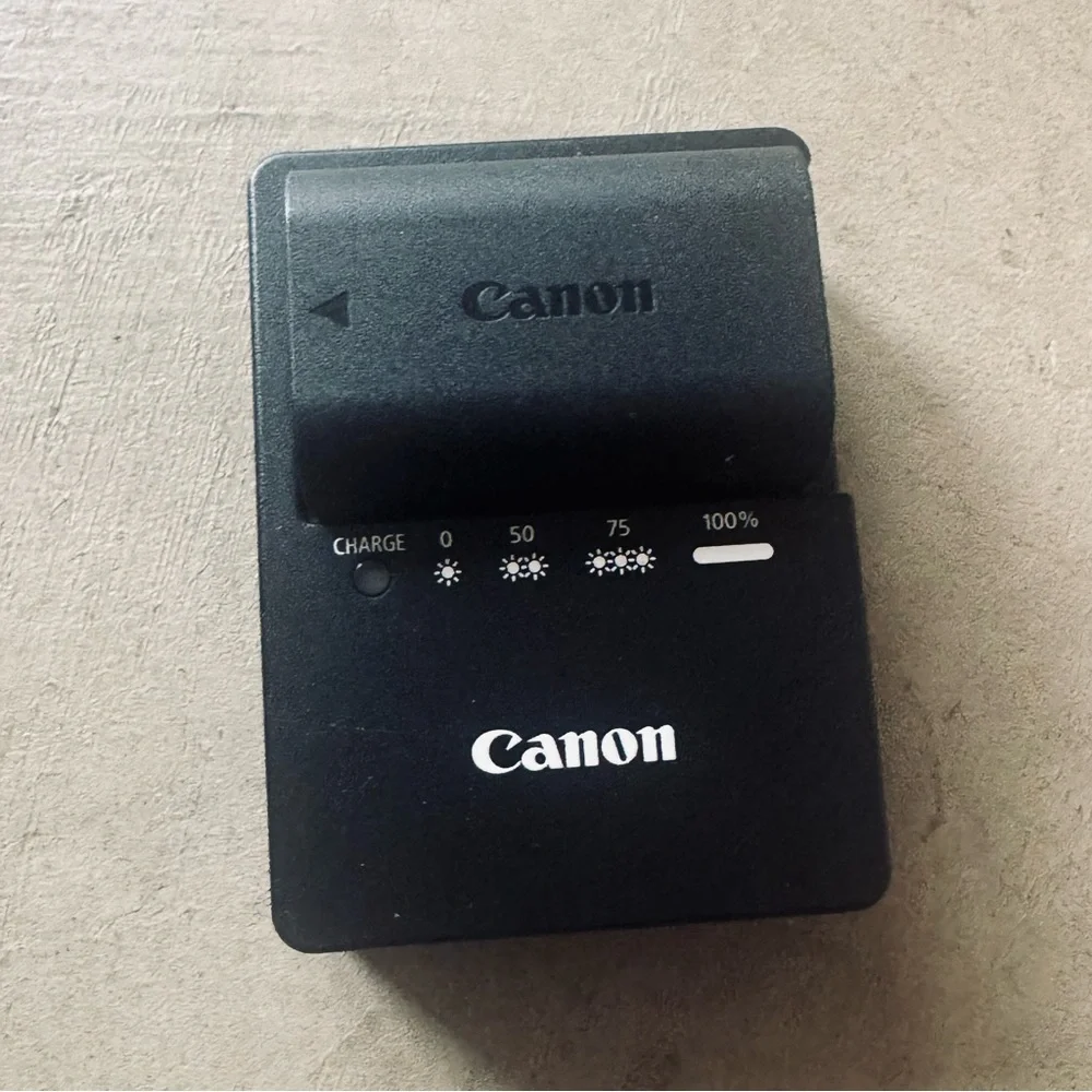 Canon EOS 70D DSLR Camera Body and 75-300 mm lens